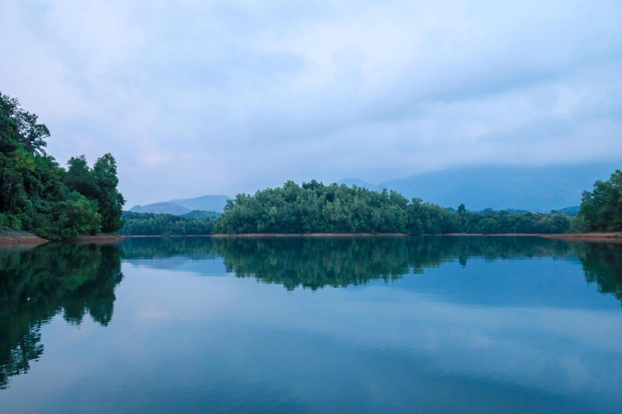 Hotel Serene Aqua Hills Kozhikode Mennanyam Exteriér fotografie
