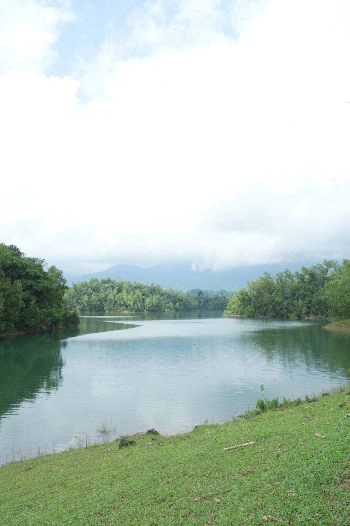 Hotel Serene Aqua Hills Kozhikode Mennanyam Exteriér fotografie