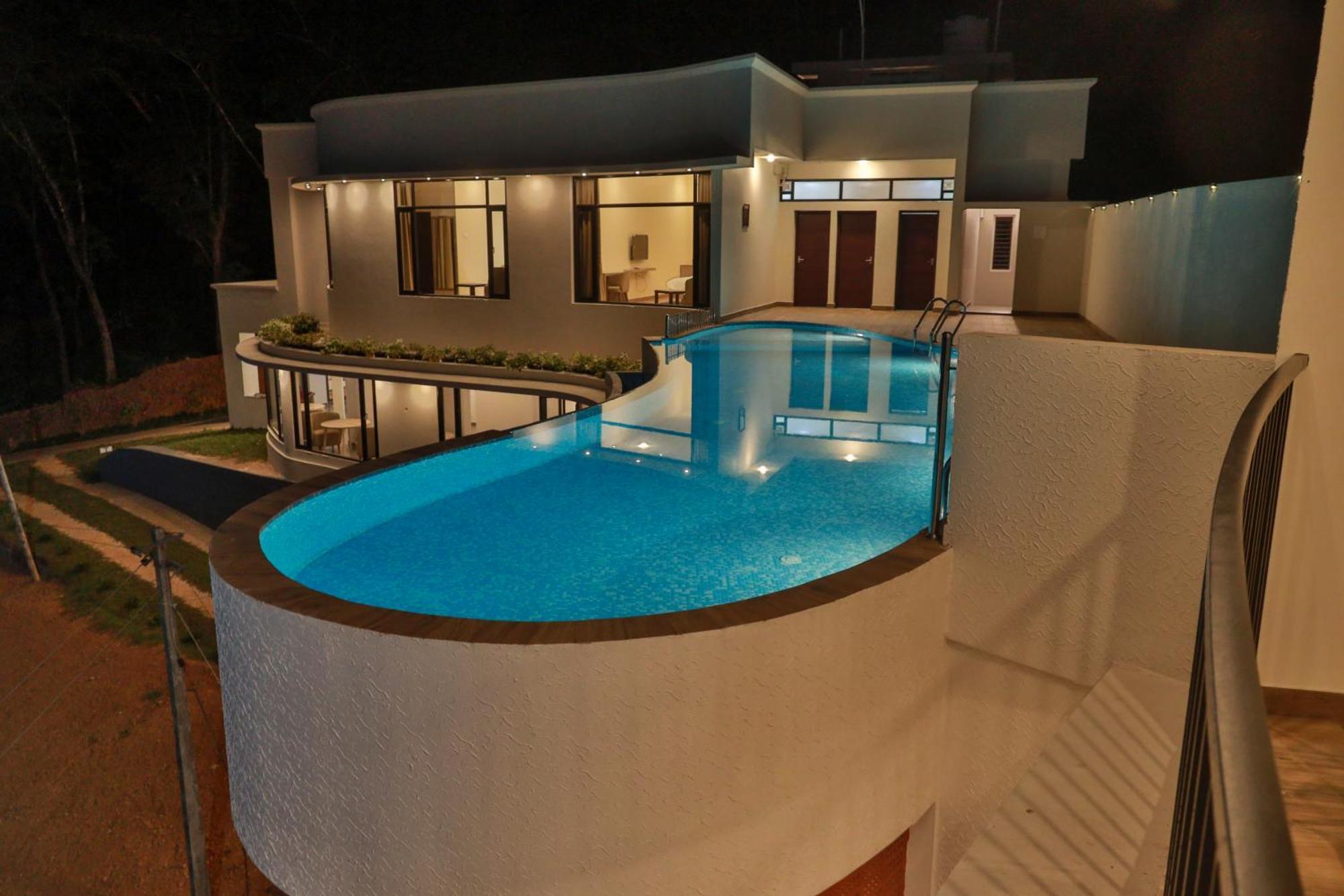 Hotel Serene Aqua Hills Kozhikode Mennanyam Exteriér fotografie