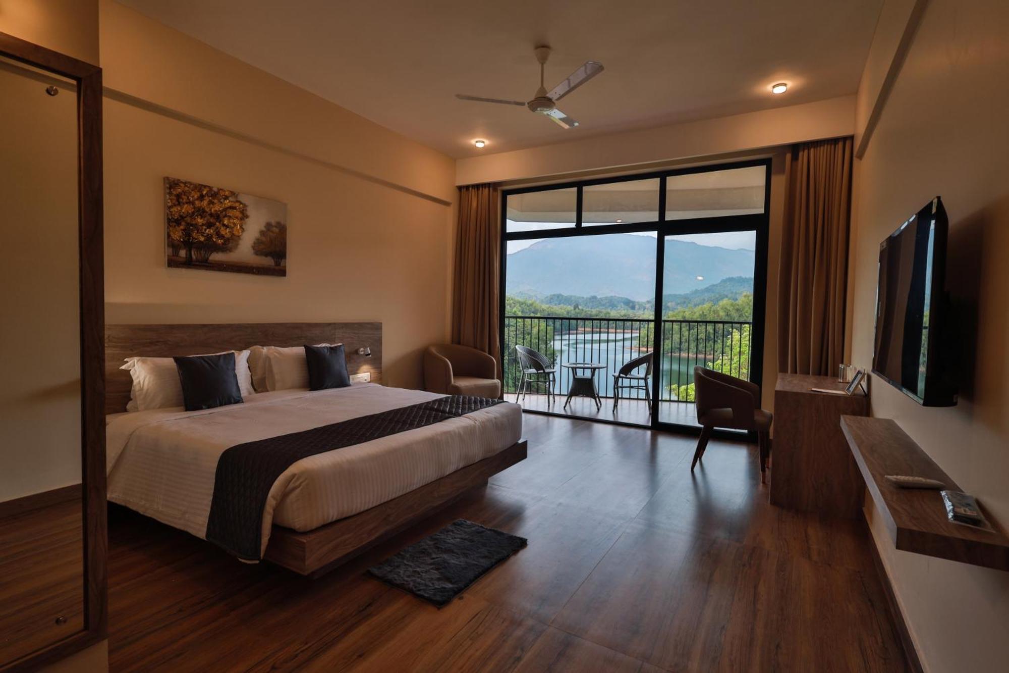 Hotel Serene Aqua Hills Kozhikode Mennanyam Exteriér fotografie
