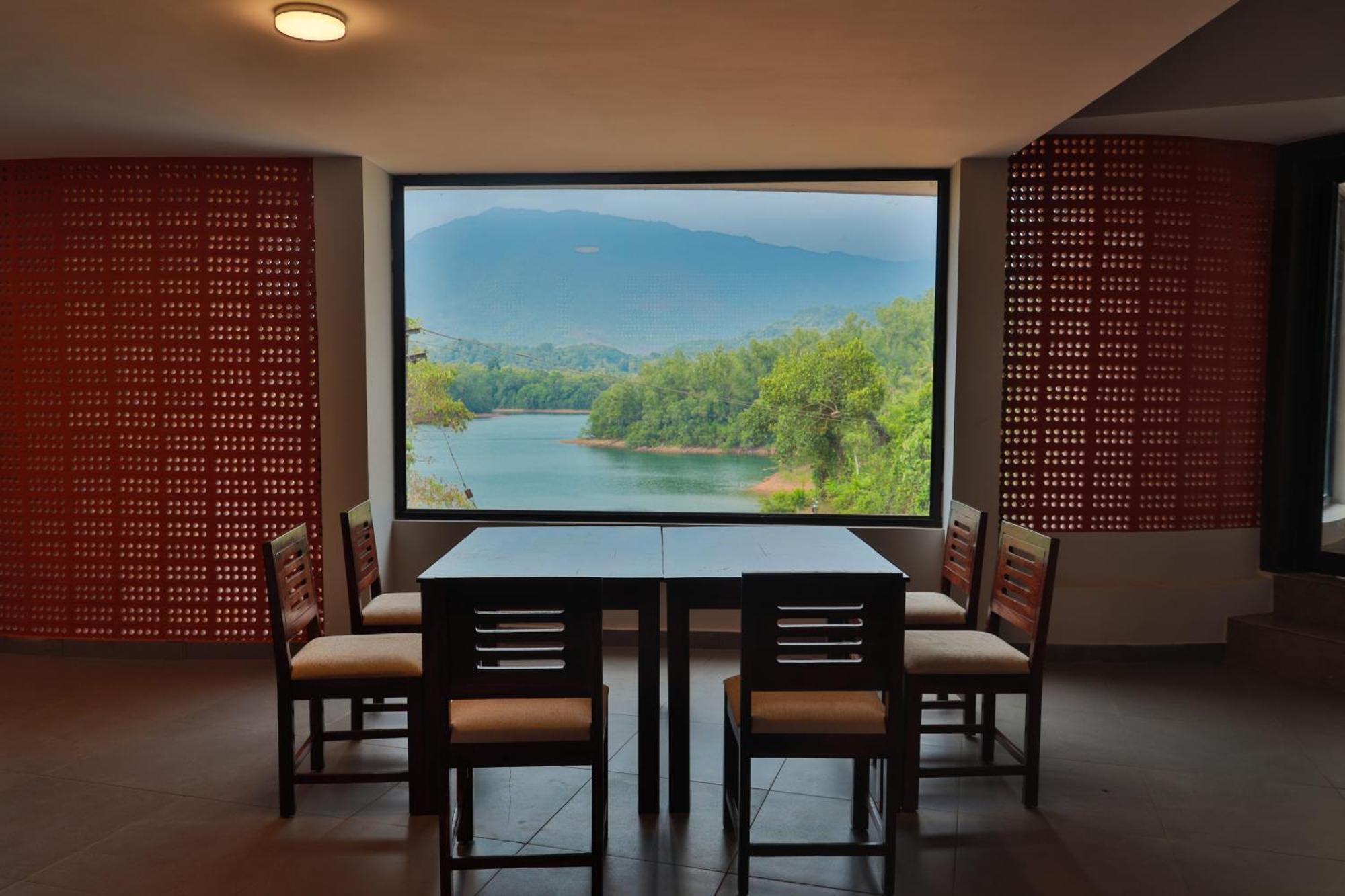 Hotel Serene Aqua Hills Kozhikode Mennanyam Exteriér fotografie